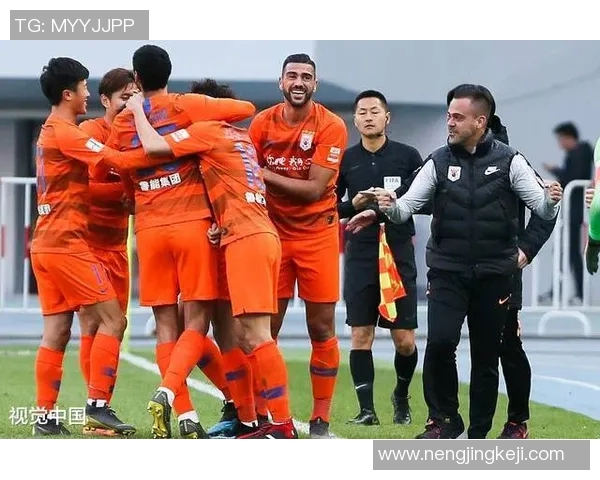 中超激战深圳佳兆业迎战山东鲁能争夺关键三分全力以赴展现实力