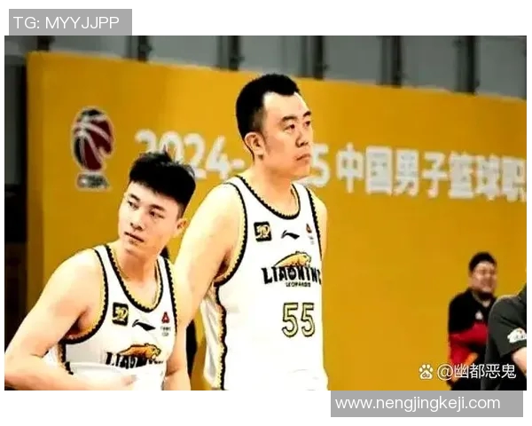 重庆篮球队配合变革引发热议球迷期待新战术带来胜利契机