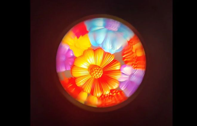 VR设备【元宇宙】三星展现用于假造理想的 OLED 手艺像素密度达 5000PP(图2)